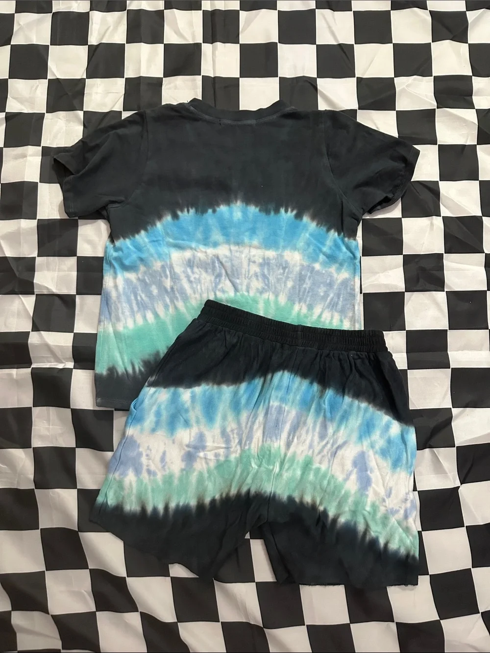 Fairwell Kids Black, Blue & Green Tie-Dye Colorful Burst Accent Set 8/10